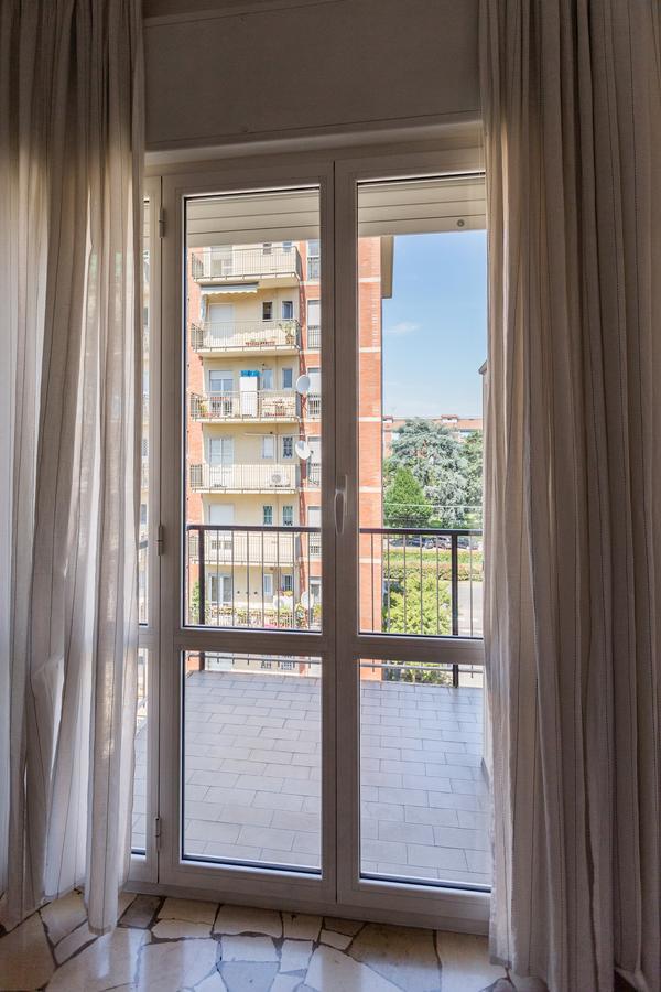 Linate Airport Apartment Мілан Екстер'єр фото