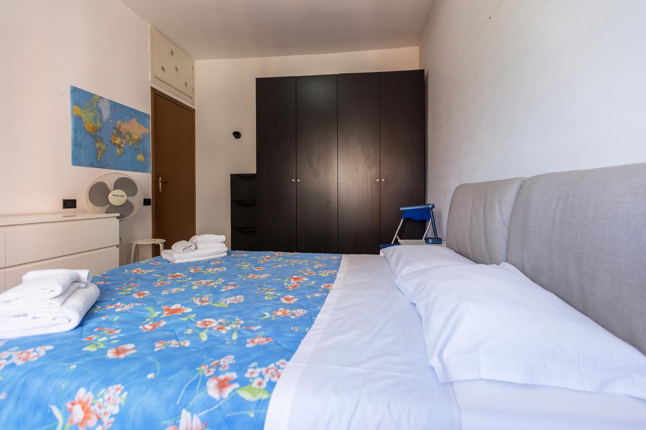 Linate Airport Apartment Мілан Екстер'єр фото